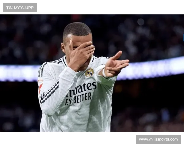 皇马5-1大胜皇家贝蒂斯，库乔、居莱尔与加西亚联手轰入四球